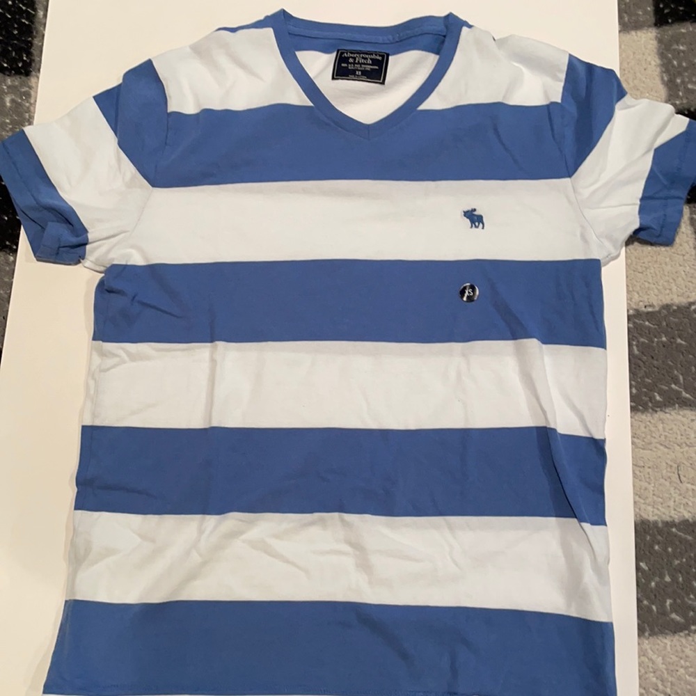 Abercrombie & Fitch Light blue and white striped crew neck.